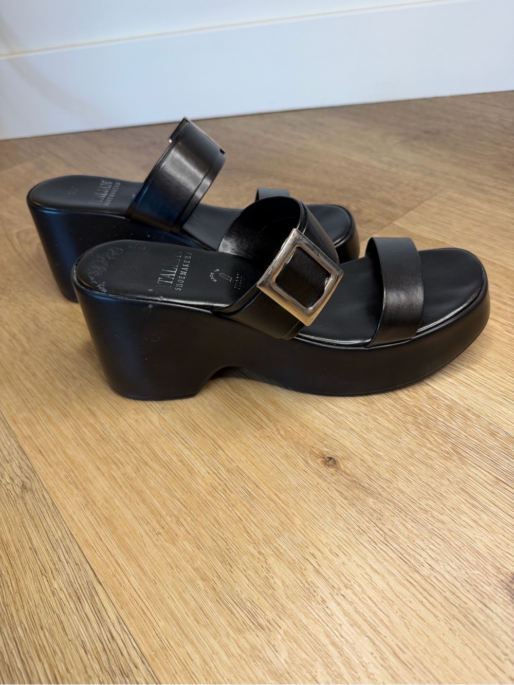 Italian Shoemakers Black Leather Double-Strap Slide Mules woman size 10 wedge